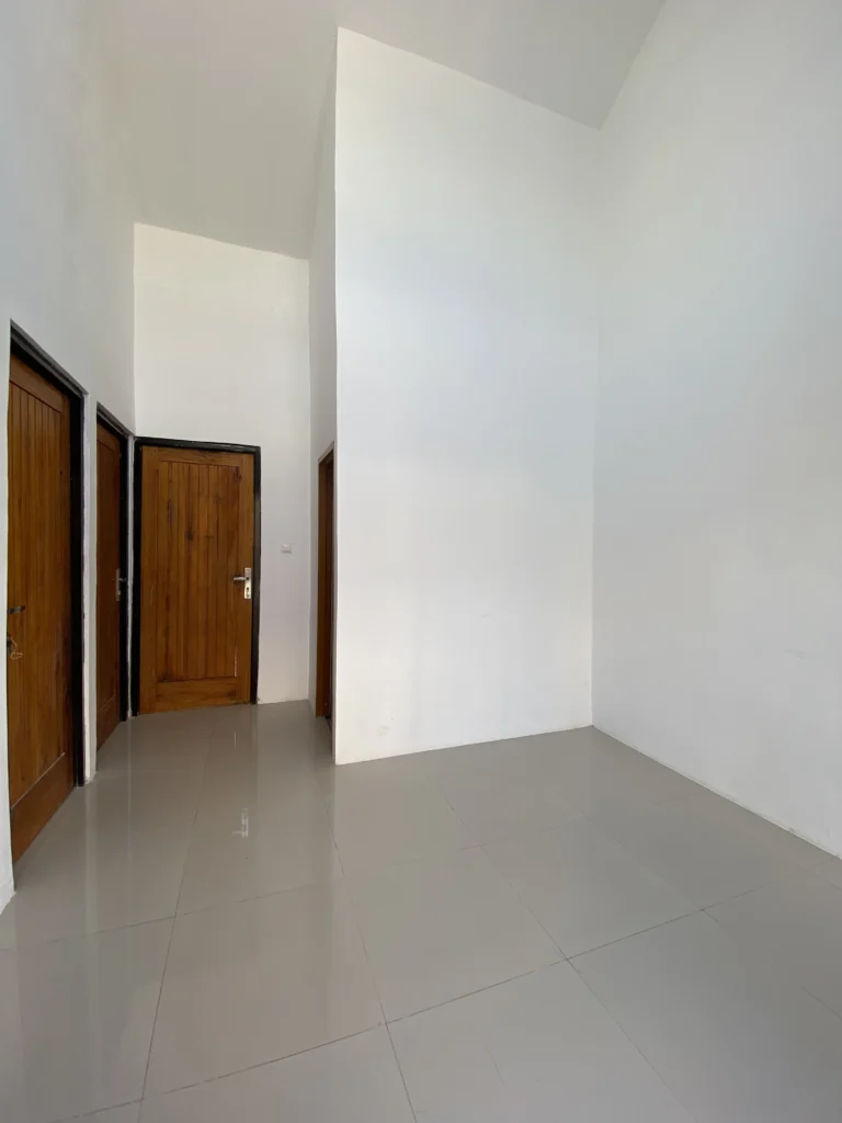 Area dalam rumah dekat kamar tidur dan kamar mandi di Ganda Arum Residence 5 Bekasi dengan tata ruang praktis dan modern.